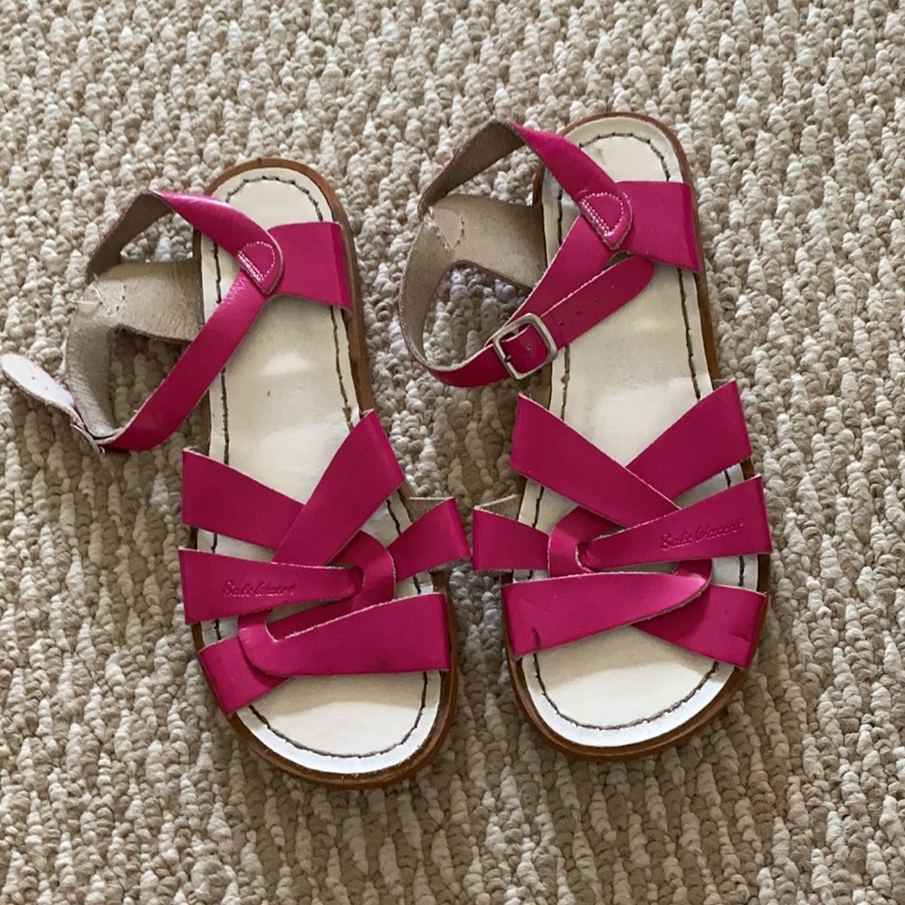 Saltwater Sandals shiny fuschia 8